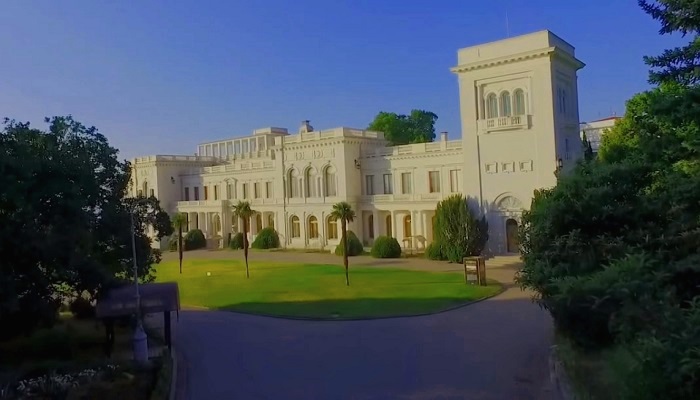 фото Ливадийский дворец в Крыму